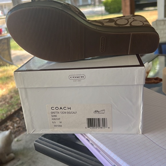 COACH Shoes Q286 Gretta Slip on wedge Gold buckle size 8.5 - Picture 5 of 6